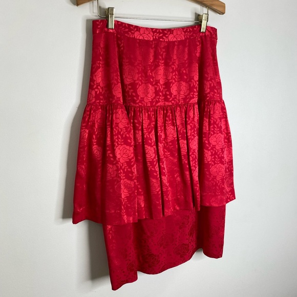 UNIQUE 100% SILK FLORAL PRINT PENCIL/ FLARED SKIRT VIBRANT RED SIZE 10 - Picture 4 of 10